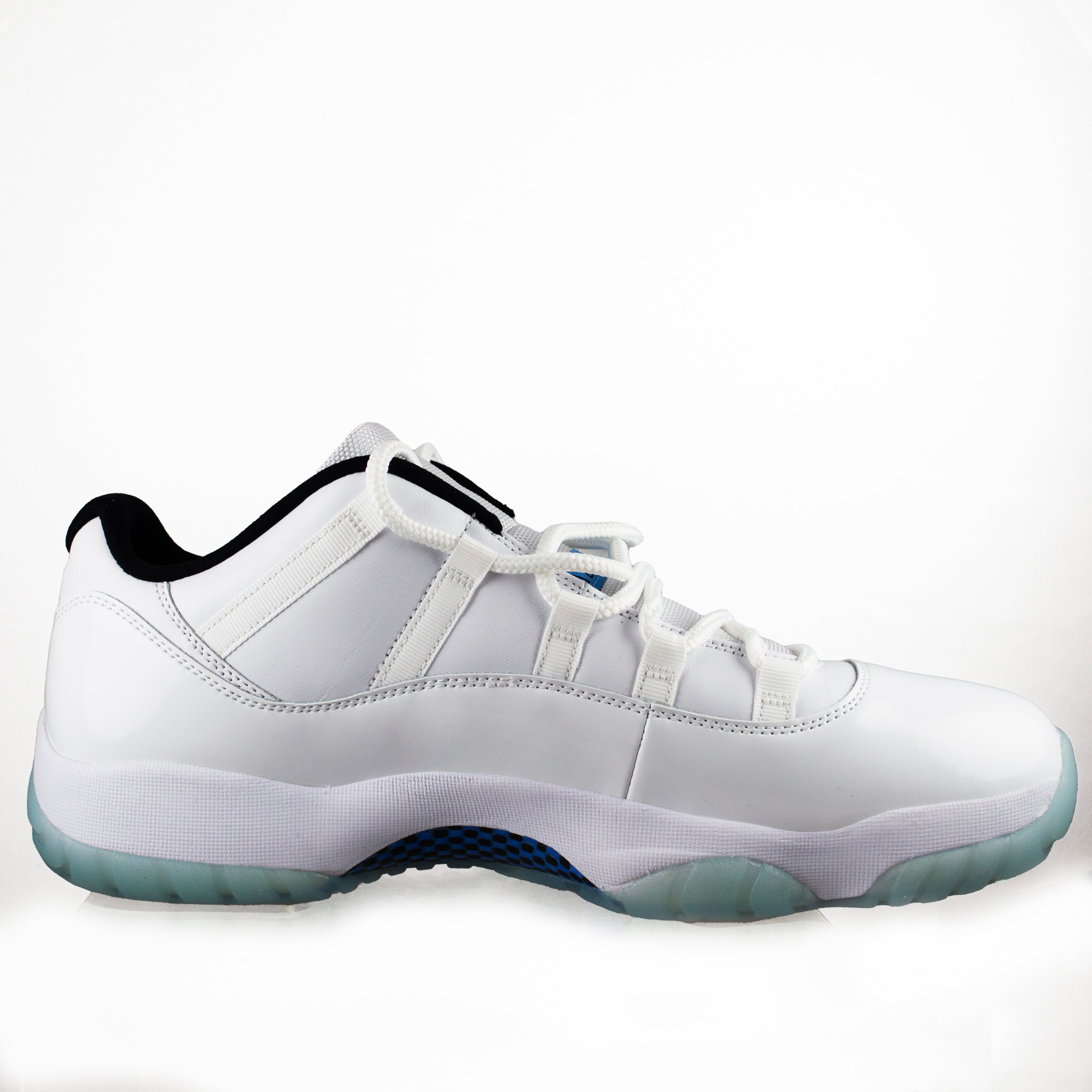 Air Jordan 11 Retro Low